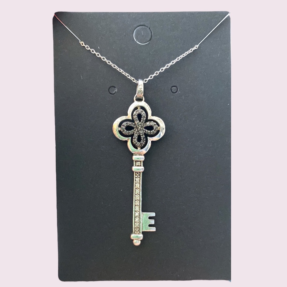 Sterling Silver & Marcasite Key Pendant & 8” Chain.
